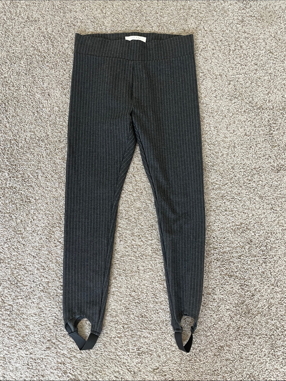 Women’s Lark and Ro Dark Grey Pinstripe Stirrup Leggings